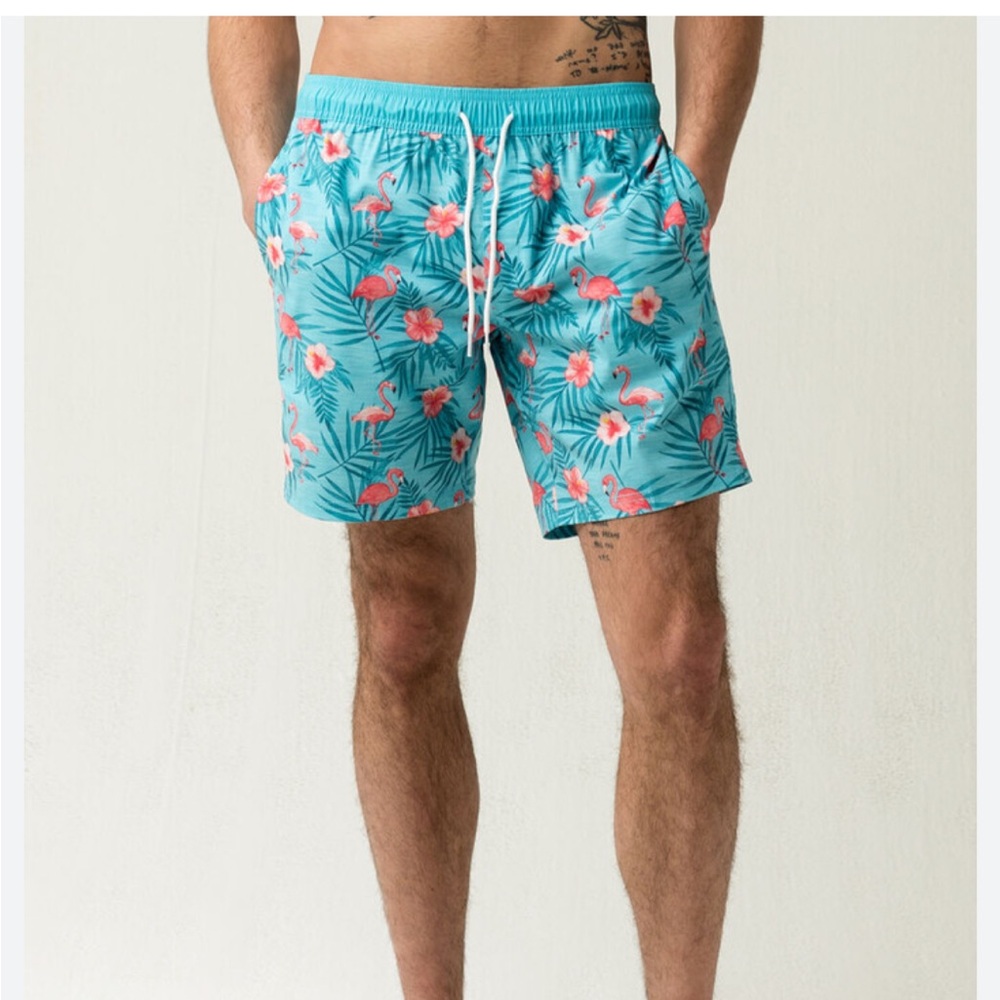 Valor Flamingo Men’s Elastic Waist Hybrid Shorts, Size M